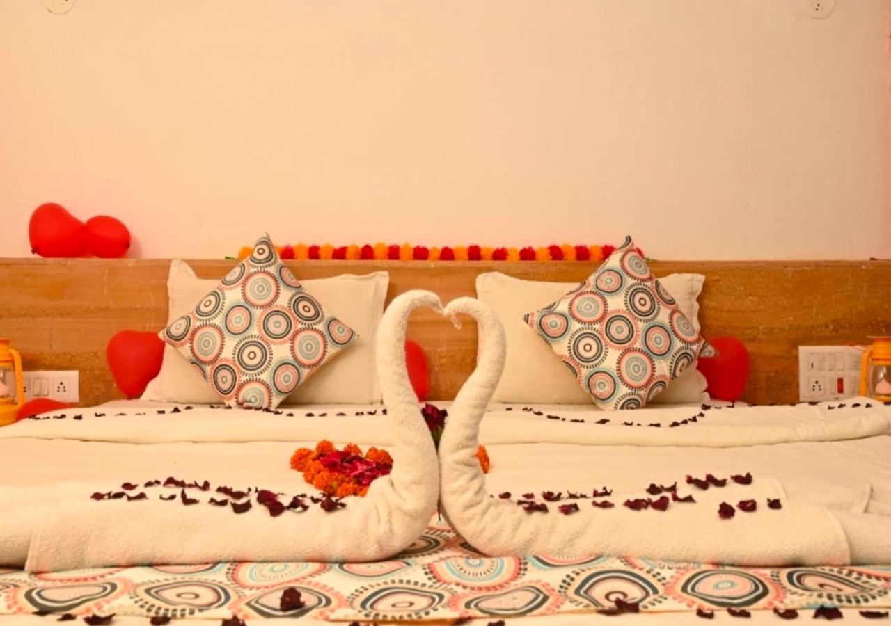 The Saffron Desert Camp Jaisalmer Ngoại thất bức ảnh