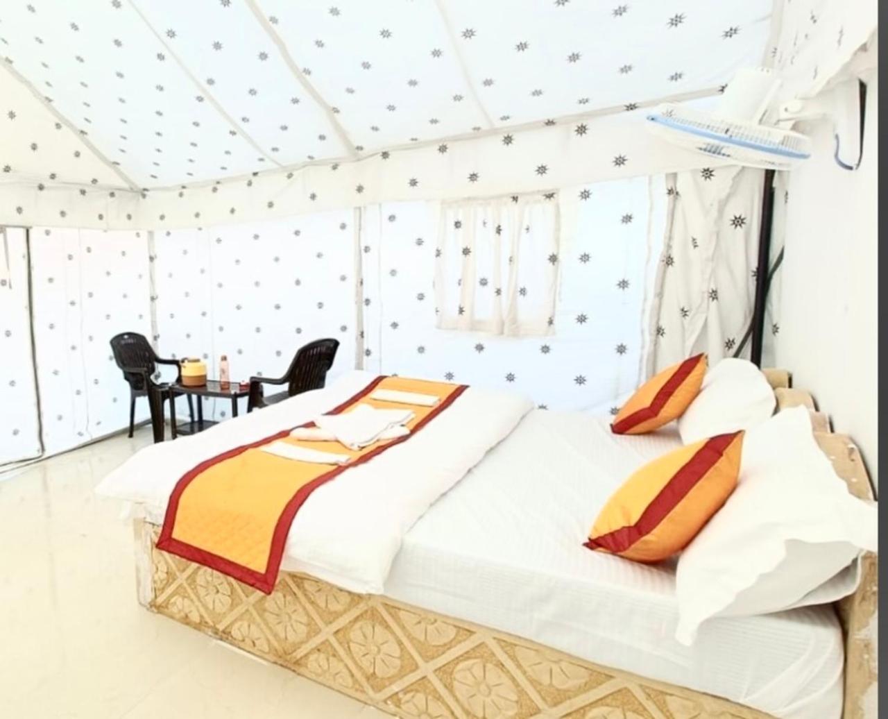 The Saffron Desert Camp Jaisalmer Ngoại thất bức ảnh